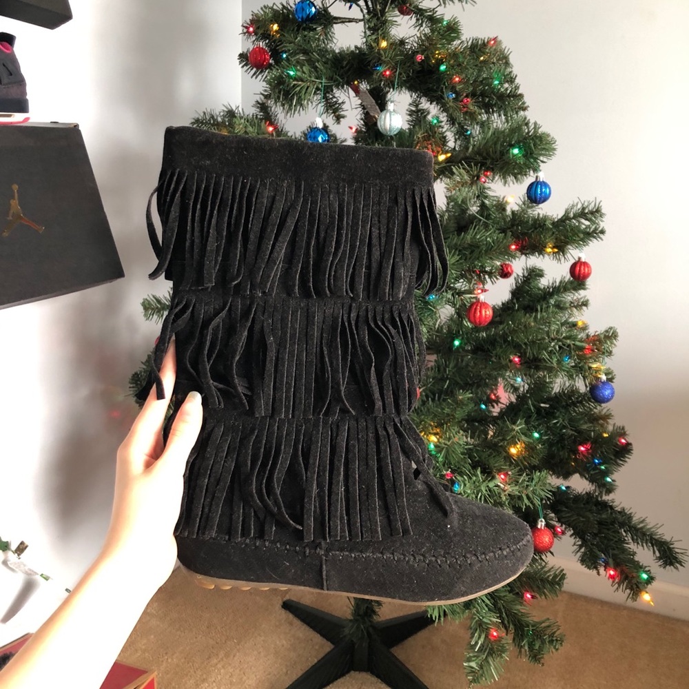Fringe boots